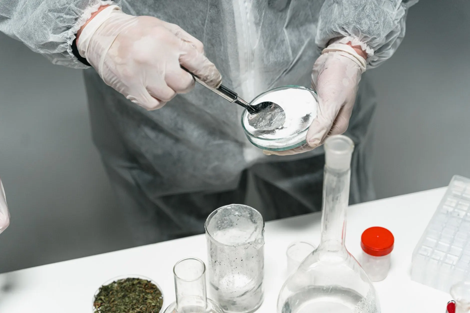 太原天亿鑫腾汽配解析主流车型零部件常见故障诊断与维修方案